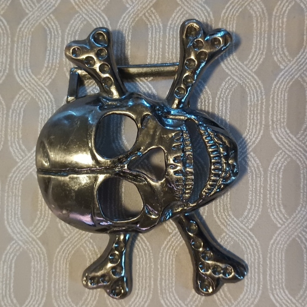 Skull belt buckle collectable
